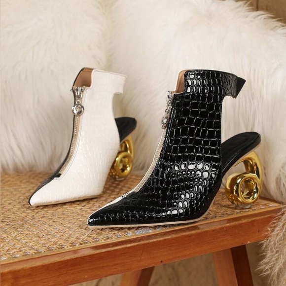 Chic Black and White Ankle Boots - Picture 4 of 13